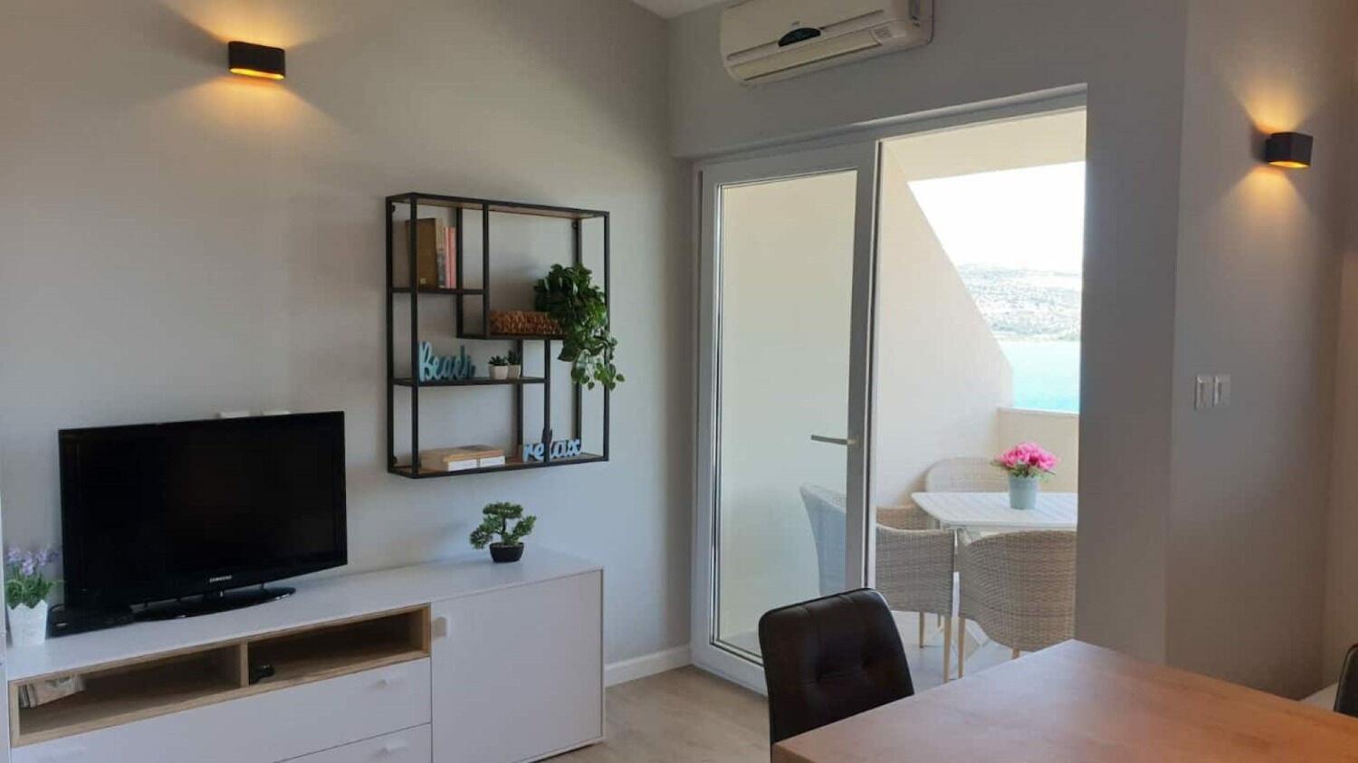 Apartments The View - Close To The Beach & Parking โตรกีร์ ภายนอก รูปภาพ