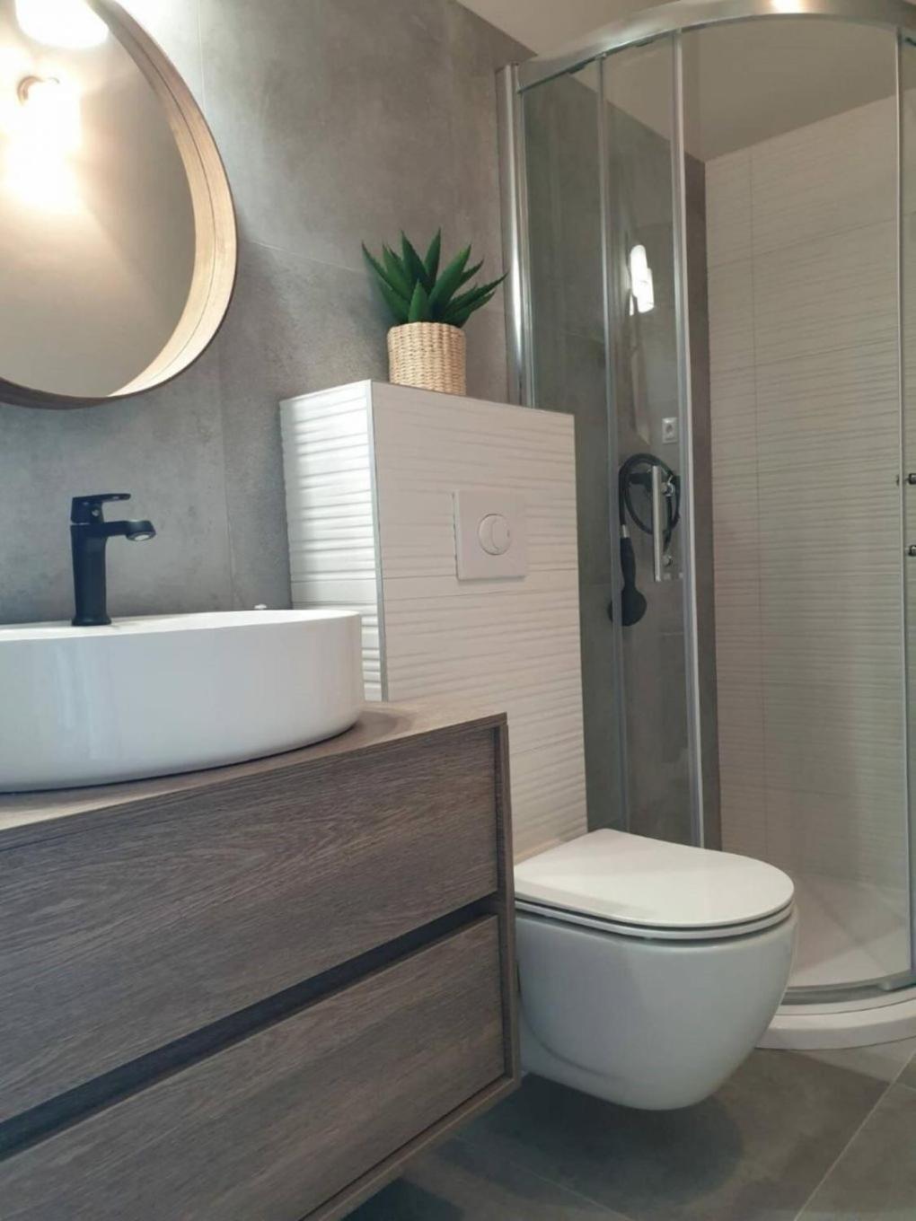 Apartments The View - Close To The Beach & Parking โตรกีร์ ภายนอก รูปภาพ