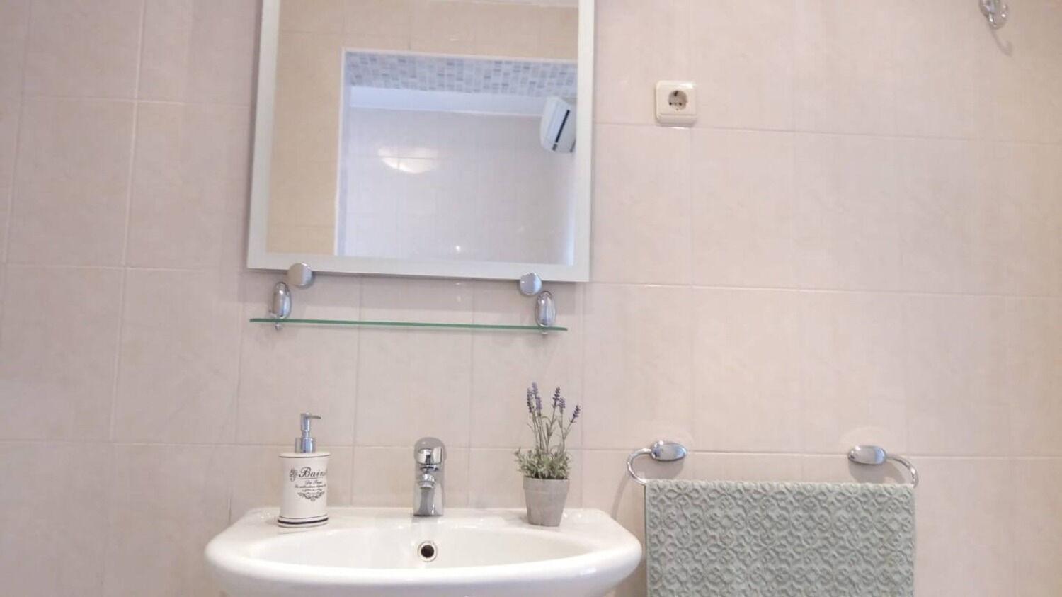 Apartments The View - Close To The Beach & Parking โตรกีร์ ภายนอก รูปภาพ